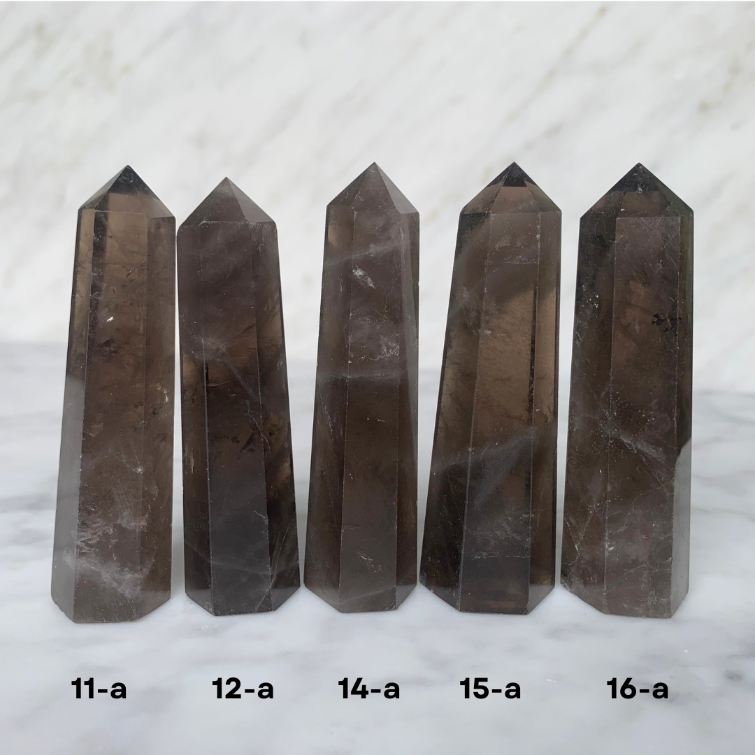 Choisi ton Quartz Fumé * 7 - 8 CM * 30- 55 GRAM . énergie positive . Tour de pointe