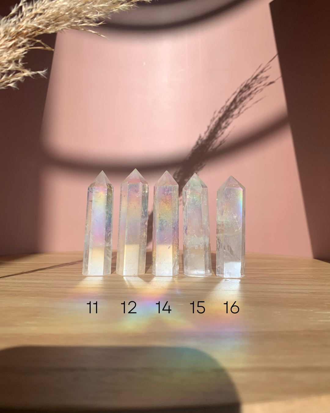 Choisi ton Aura Quartz Clair * 7 - 8 CM * 35 - 50 GRAM . énergie positive . Tour de pointe . Angel Quartz