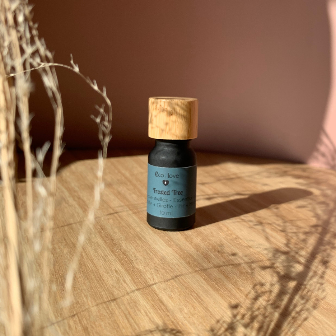 Huile Essentielle FROSTED TREE 〰️ Sapin + Cèdre + Menthe Poivrée + Girofle