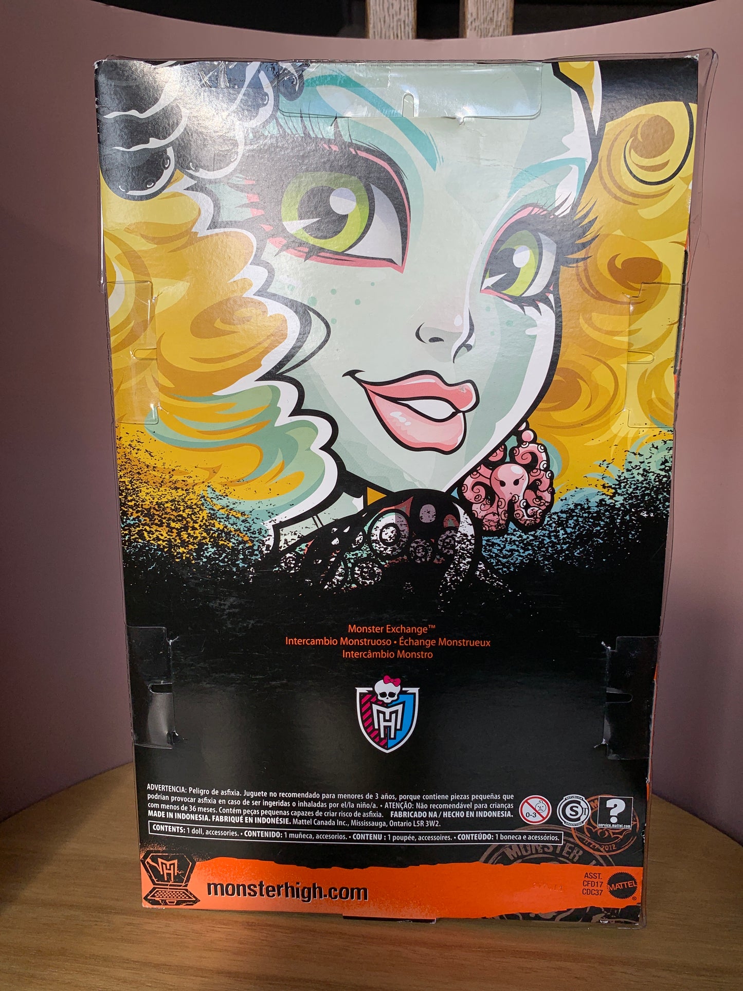 MONSTER HIGH - LAGOONA BLUE-écriture à droite un peu décollé