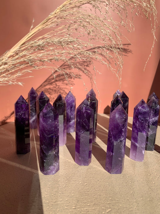 Choisis ton Améthyste * 7 - 8 CM * 36 - 55 GRAM . Pierre Naturelle . énergie positive . Crystal Tower . troisième œil . Tour d'Améthyste